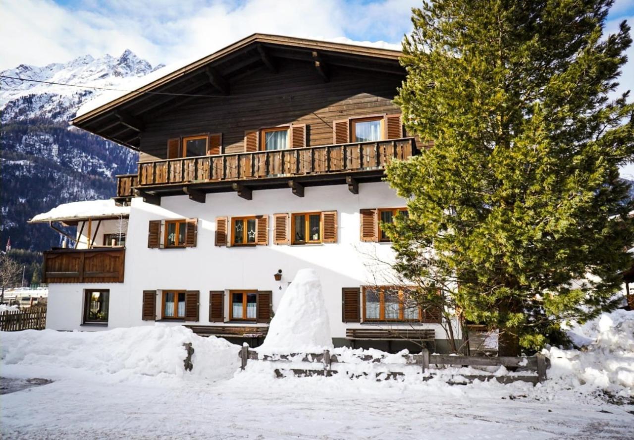 Landhaus Steinmueller Längenfeld Exteriör bild