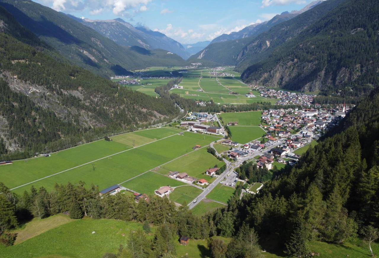 Landhaus Steinmueller Längenfeld Exteriör bild